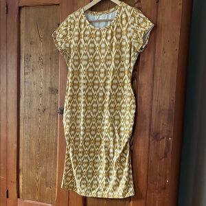 10/25$ 🧁 Yellow Patterned Dress